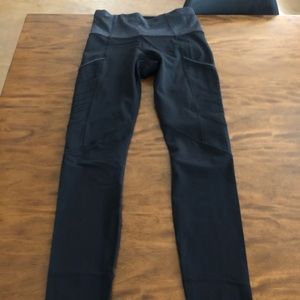 Black Lululemon leggings size 4